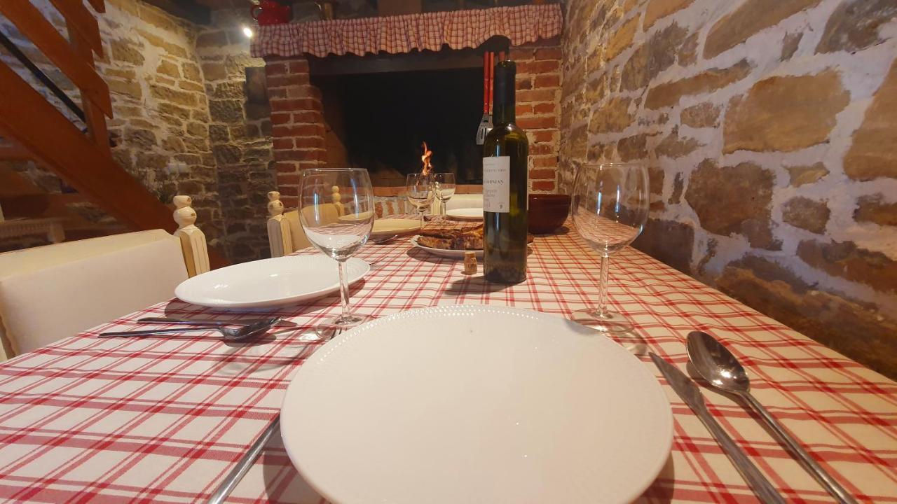Casa Leonarda, Old Authentic Istrian Stone House Near Motovun, Central Istria Zamask المظهر الخارجي الصورة