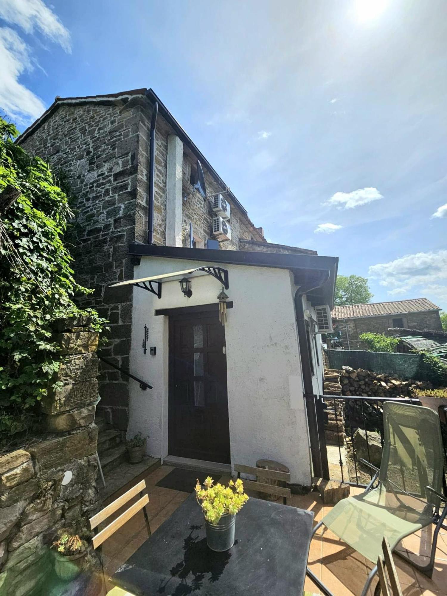 Casa Leonarda, Old Authentic Istrian Stone House Near Motovun, Central Istria Zamask المظهر الخارجي الصورة